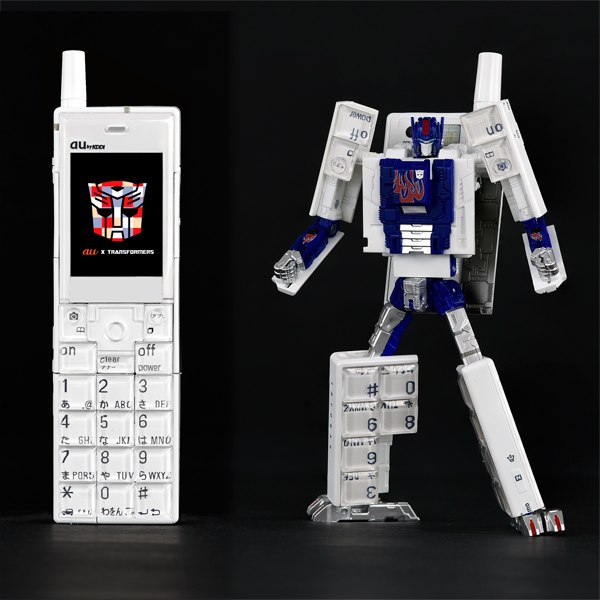 Au X Transformers Infobar Phone Optimus Prime ANNIN Version Preorder Begins  (5 of 6)